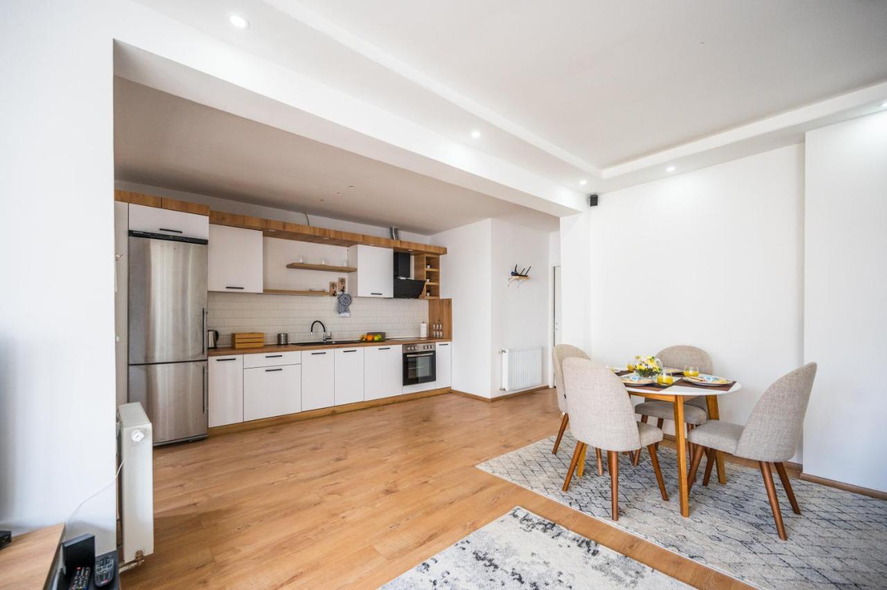 סראייבו Spacious And Bright 2Bdr Apartment In The Old Town מראה חיצוני תמונה